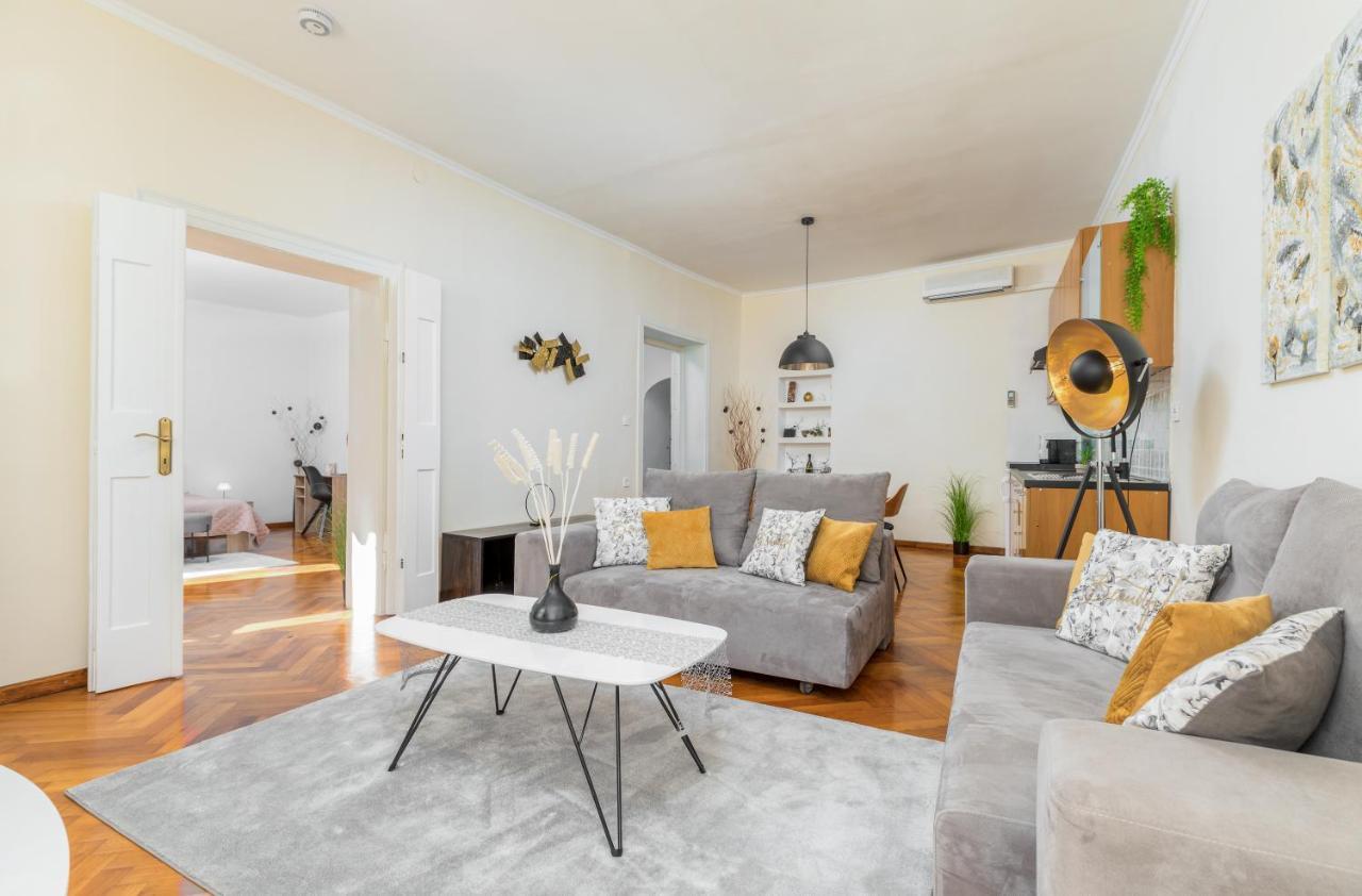 Apartment Melanie Pula Extérieur photo